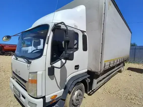 Тентованный грузовик JAC N120 2022 года б/у