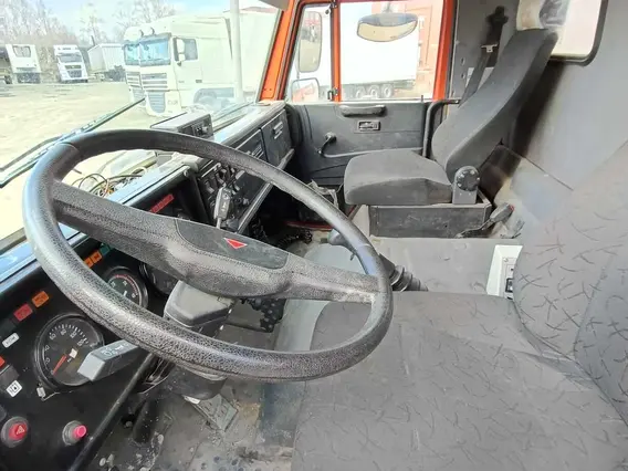Дорожно-уборочный автомобиль Камаз 43253 2022 года б/у фото 8