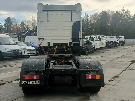 Седельный тягач МАЗ 6430E8 2021 года б/у фото 3