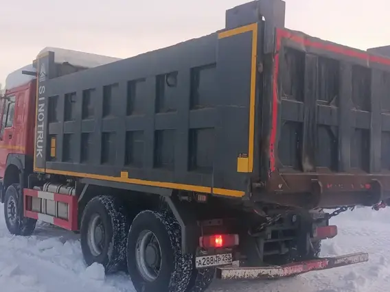 Самосвал Howo HW76 2022 года б/у фото 5
