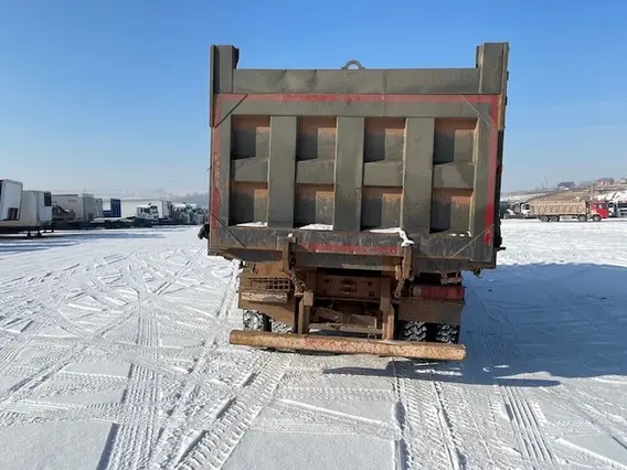 Самосвал Howo HW76 2022 года б/у фото 8