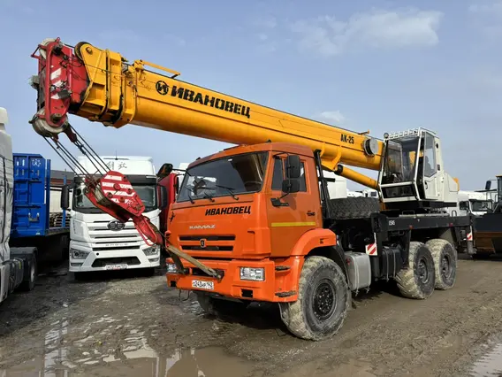 Автокран Камаз 43118 Ивановец КС-45717К 2022 года б/у фото 4