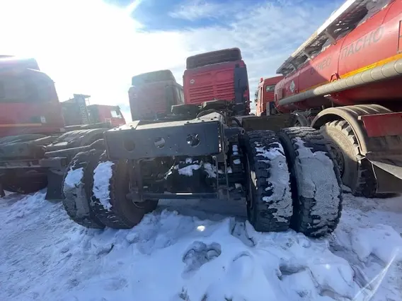 Седельный тягач Shacman SX42586V385 2022 года б/у фото 4