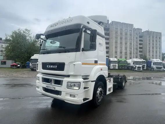 Седельный тягач Камаз 65802 2020 года б/у фото 3