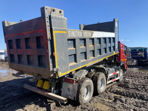Самосвал Howo HW76 2022 года б/у фото 7