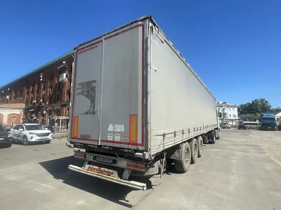 Тентованный полуприцеп Kassbohrer XS 2019 года б/у фото 6