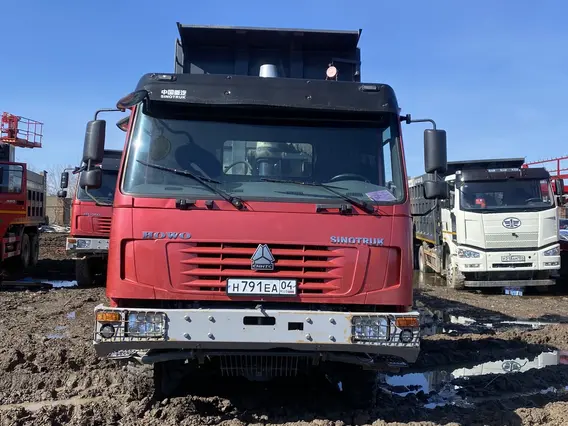 Самосвал Howo HW76 2022 года б/у фото 3