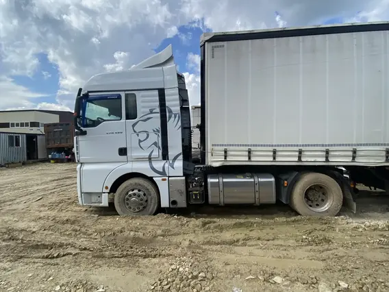 Седельный тягач SITRAK c7h 2023 года б/у фото 4