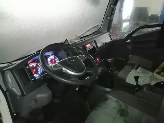 Тентованный грузовик JAC N120 2022 года б/у фото 8