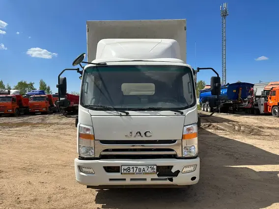 Тентованный грузовик JAC N120 2022 года б/у фото 3