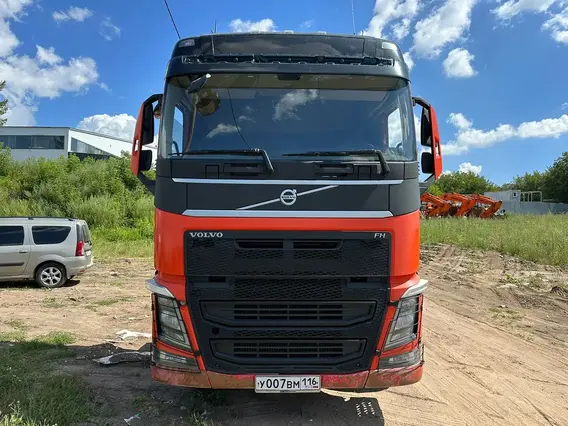 Седельный тягач Volvo FH 2018 года б/у фото 3
