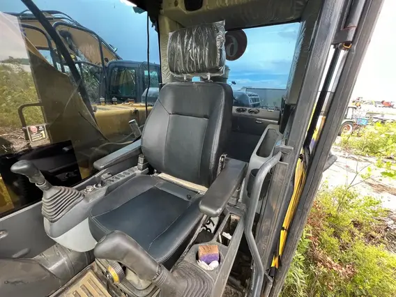 Экскаватор KOMATSU PC220-8MO 2022 года б/у фото 8