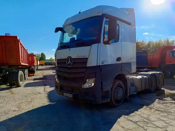 Седельный тягач Mercedes-Benz Actros 2023 года б/у фото 3