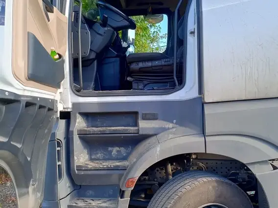 Седельный тягач Mercedes-Benz Actros С 2023 года б/у фото 7