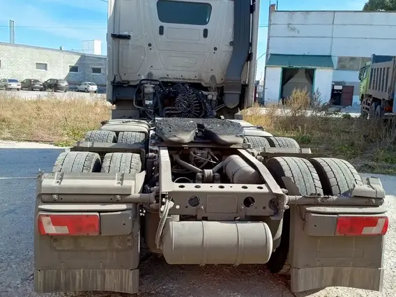 Седельный тягач Mercedes-Benz Actros 2023 года б/у фото 6