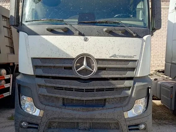 Седельный тягач Mercedes-Benz Actros 2023 года б/у фото 2