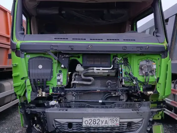 Седельный тягач Shacman SX42584W324C 2023 года б/у фото 3