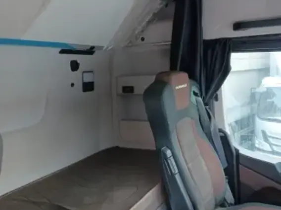 Седельный тягач Камаз 54901 2022 года б/у фото 11