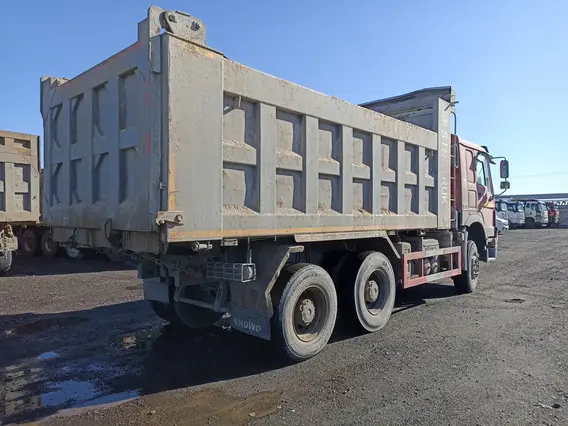 Самосвал Howo HW76 2022 года б/у фото 5