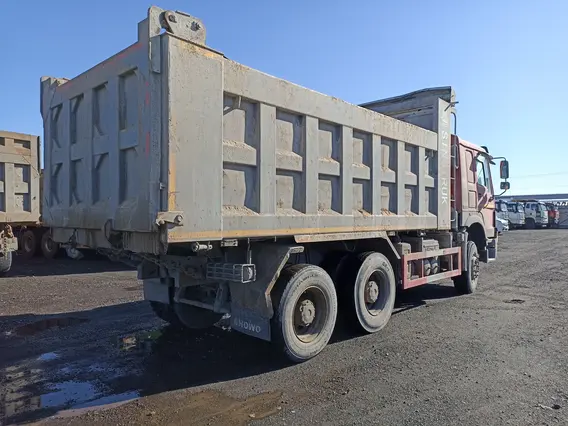 Самосвал Howo HW76 2022 года б/у фото 6