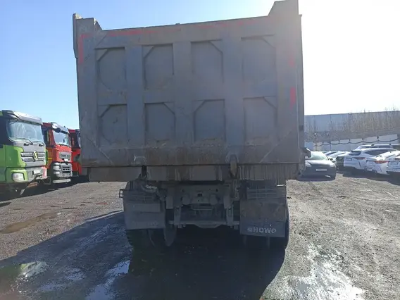 Самосвал Howo HW76 2022 года б/у фото 6