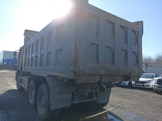 Самосвал Howo HW76 2022 года б/у фото 7