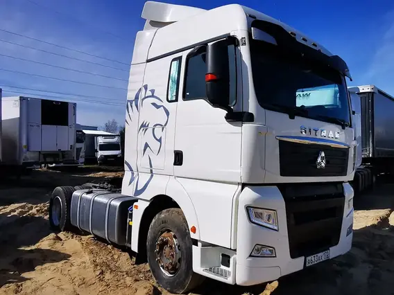 Седельный тягач SITRAK c7h 2023 года б/у