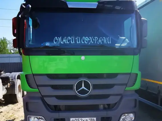 Седельный тягач Mercedes-Benz Actros 2017 года б/у фото 3