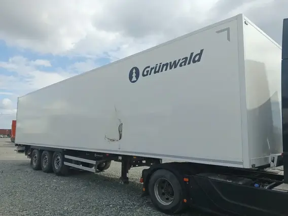 Изотермический полуприцеп Grunwald GRW3R1 2024 года б/у фото 4