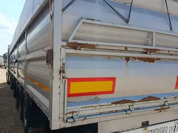 Полуприцеп-зерновоз КРОПКУЗОВ 85057B 2023 года б/у