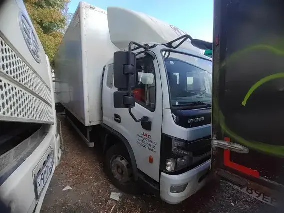 Изотермический фургон Dongfeng C120L 2023 года б/у