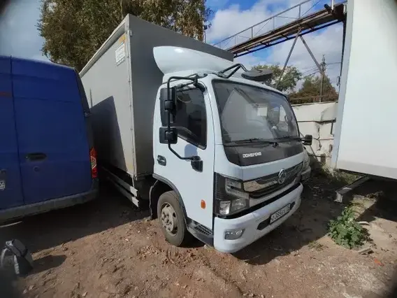 Тентованный грузовик Dongfeng Z55L 2023 года б/у