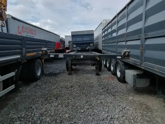 Полуприцеп-контейнеровоз ИНТЕРПРИЦЕП 853314 2023 года б/у фото 3