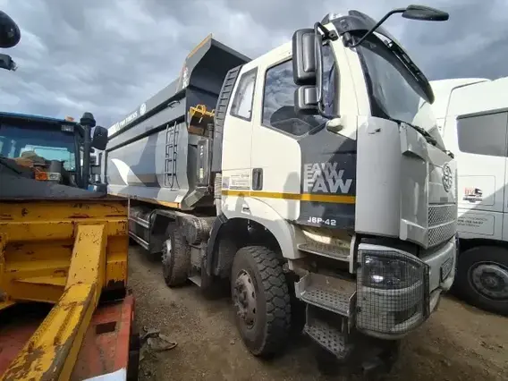 Самосвал FAW J6 2023 года б/у