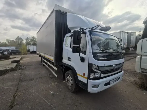Тентованный грузовик Dongfeng C120L 2023 года б/у