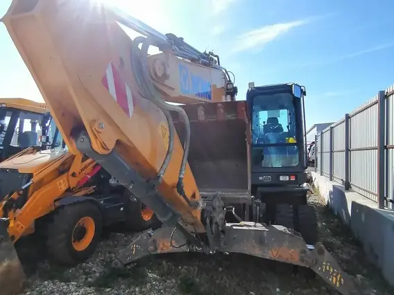 Экскаватор XCMG XE150WB 2023 года б/у фото 4