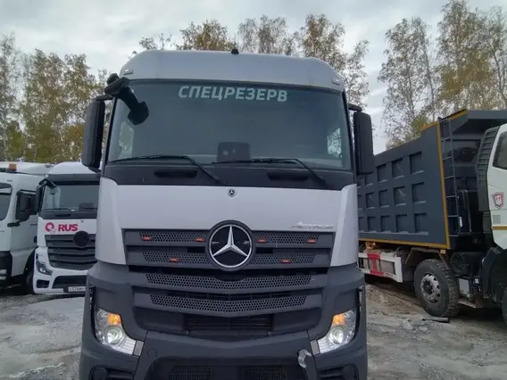 Седельный тягач Mercedes-Benz Actros 2022 года б/у фото 3