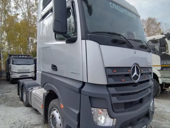 Седельный тягач Mercedes-Benz Actros 2022 года б/у фото 2