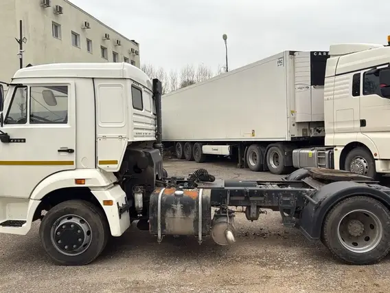 Седельный тягач Камаз 4308 2023 года б/у фото 5