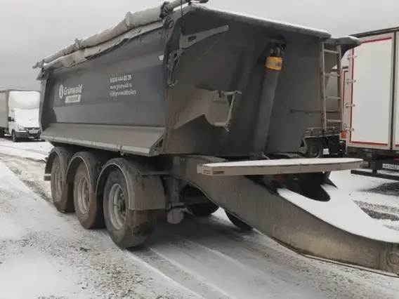Самосвальный прицеп Grunwald GRW375 2023 года б/у
