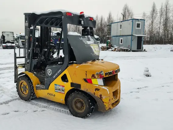Вилочный погрузчик FORCE VECTOR FV35-D 2023 года б/у фото 2