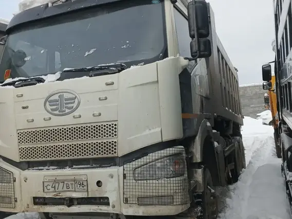 Самосвал FAW J6 2023 года б/у фото 3