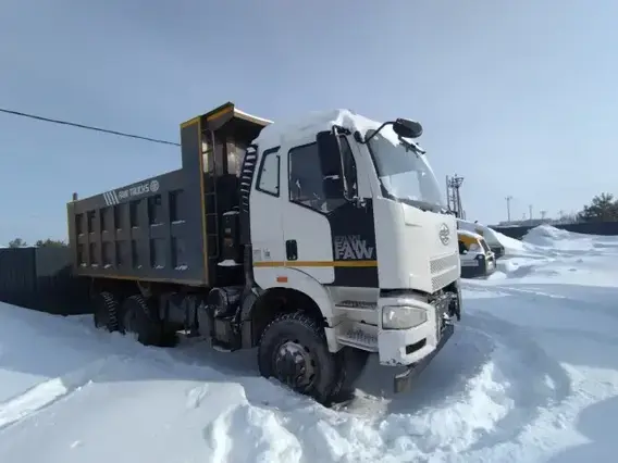 Самосвал FAW J6 2023 года б/у