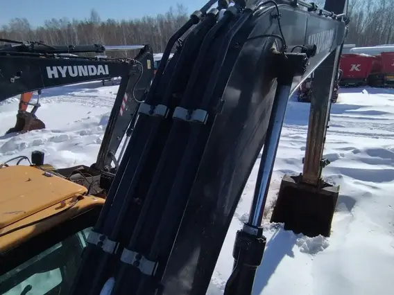 HYUNDAI R225LVS 2023 года б/у фото 8