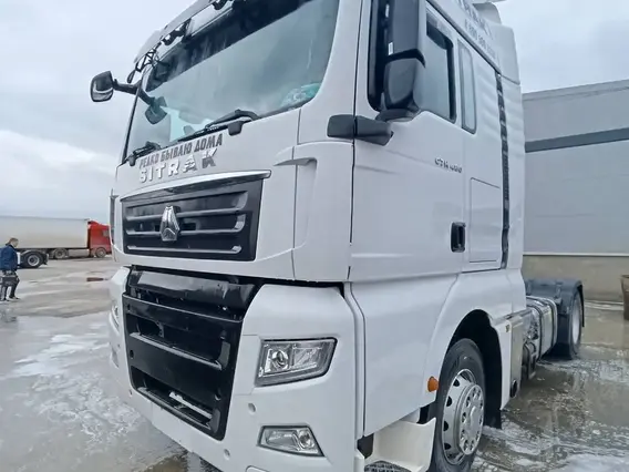 Седельный тягач SITRAK c7h 2023 года б/у фото 3