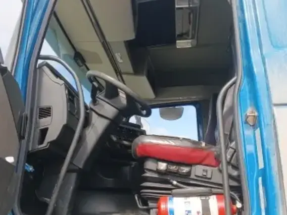 Седельный тягач Volvo FH 2017 года б/у фото 9