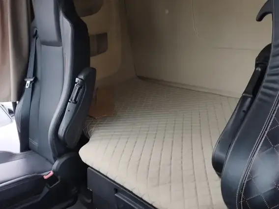 Седельный тягач Shacman SX4188YY381 2023 года б/у фото 12