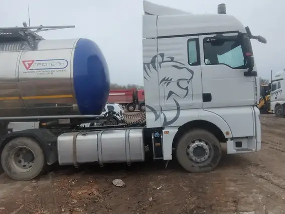 Седельный тягач SITRAK c7h 2023 года б/у фото 7