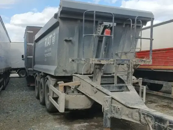 Самосвальный прицеп РИАТ 85830F 2023 года б/у