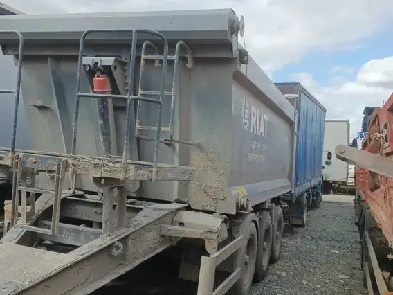 Самосвальный прицеп РИАТ 85830F 2023 года б/у фото 4